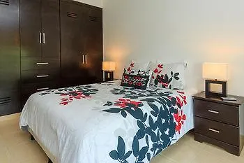 Condos Perfectly Situated Between The Beach & Tulum Town By Stella Rentals 3*,